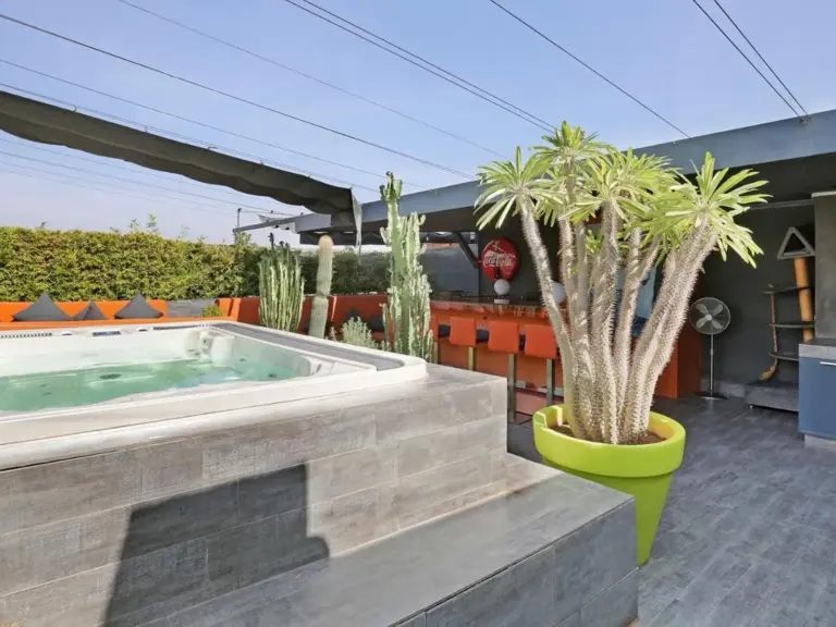 Appartement Toit Terrasse privée avec Jacuzzi — photographie 2