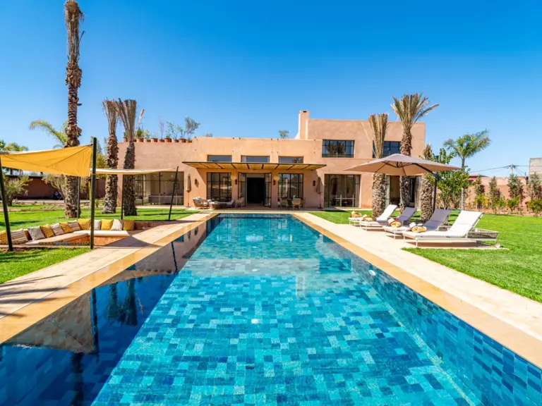 Villa Oasis — main photograph
